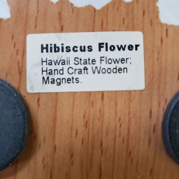 Handcrafted Wood Hibiscus Magnet - Picture 5 of 6
